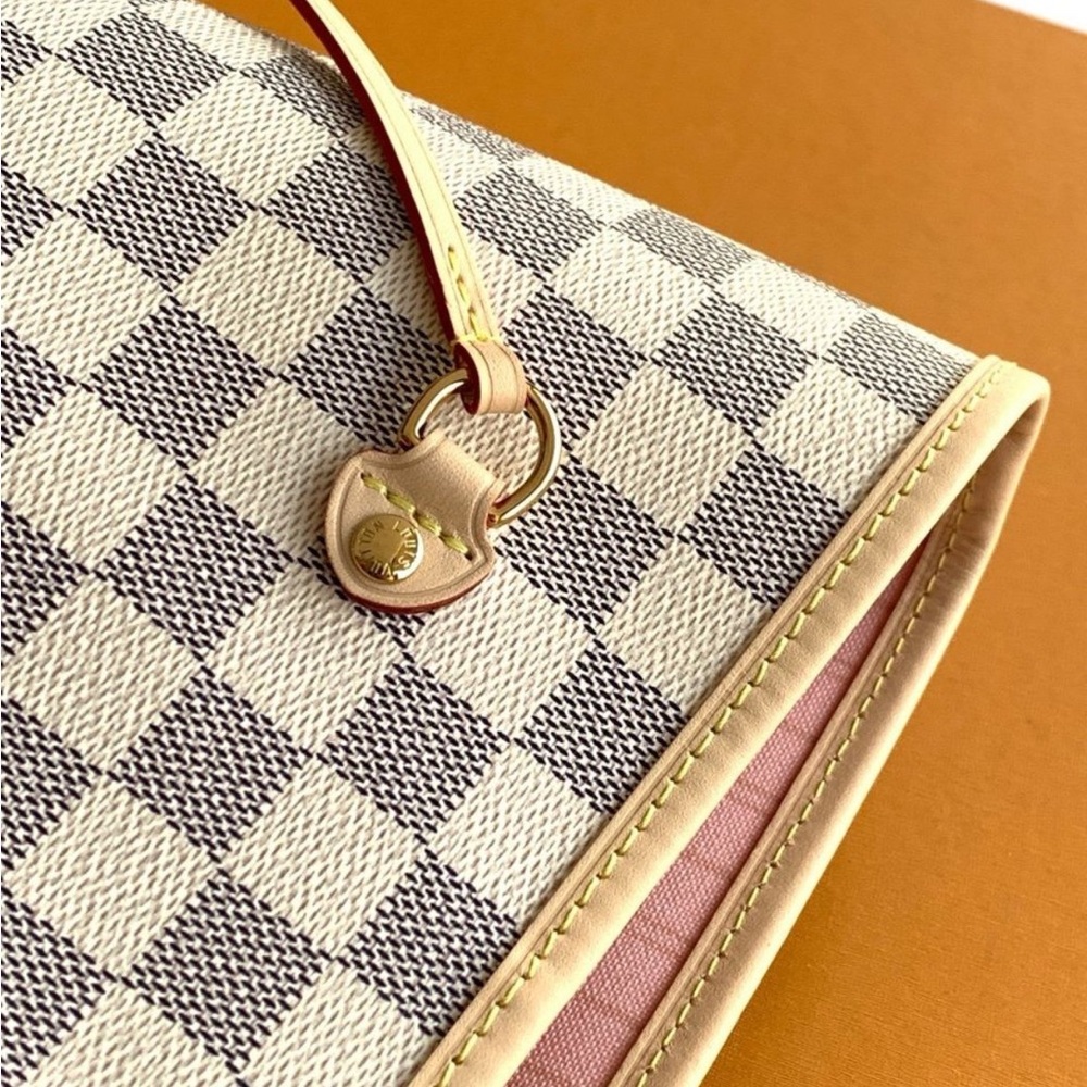 Louis Vuitton Neverfull GM Checkered Tote - Cream and Tan - Picture 5 of 12